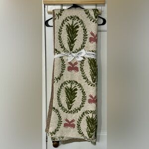 Queenwest Trading Co. knitted throw 50” x 70”